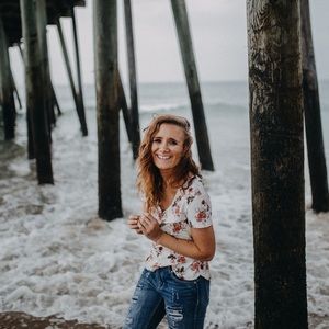 White Floral Comfy V-Neck